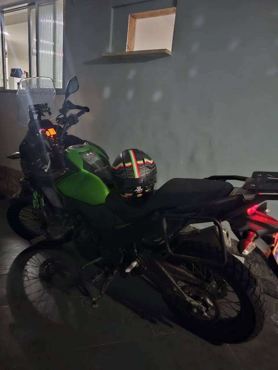Versys 300 com acessórios.  - Foto 2