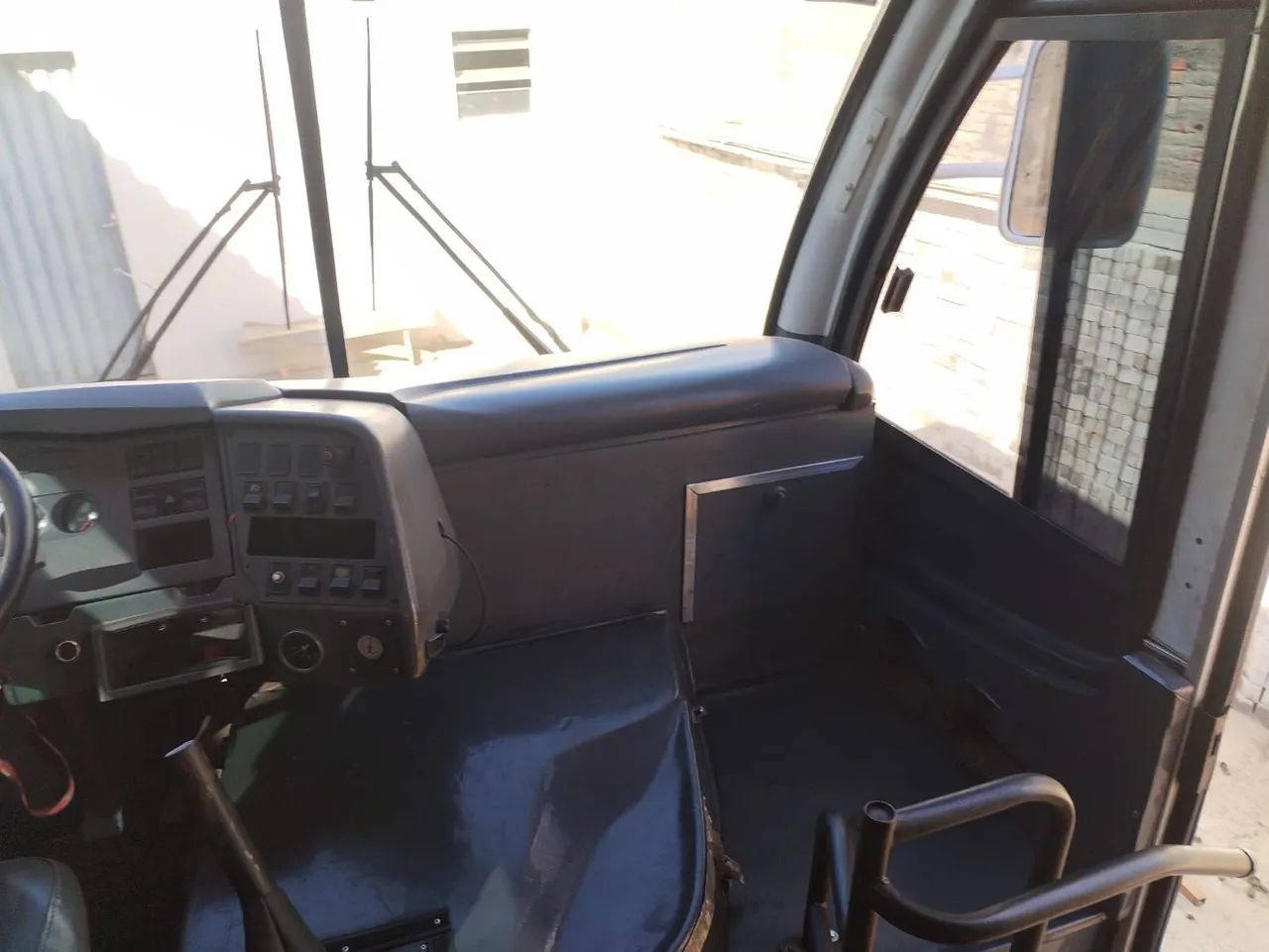 Vende se Microônibus piccolino 18 lugares - Foto 5