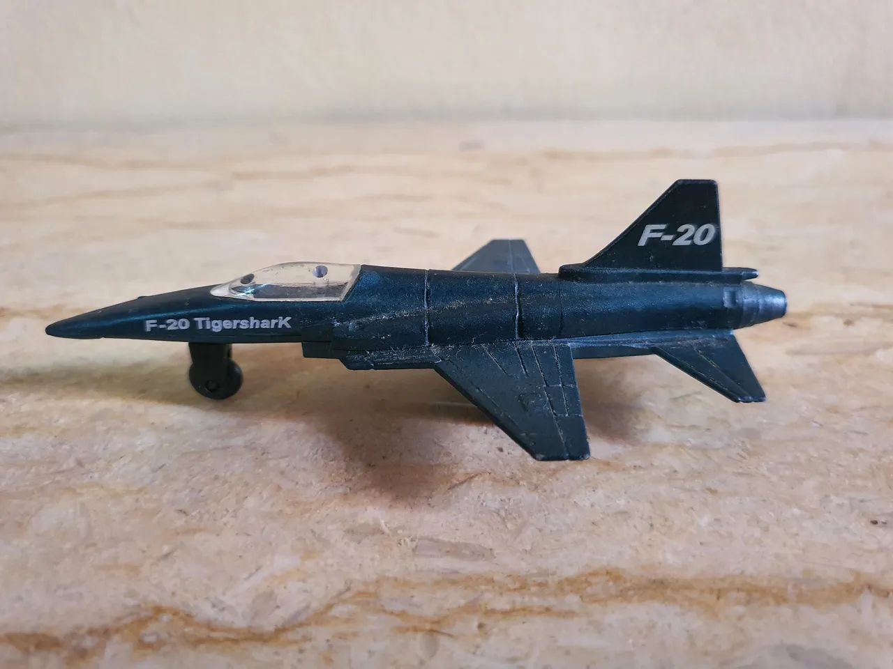 CAÇA F20 TIGERSHARK - RARÍSSIMO