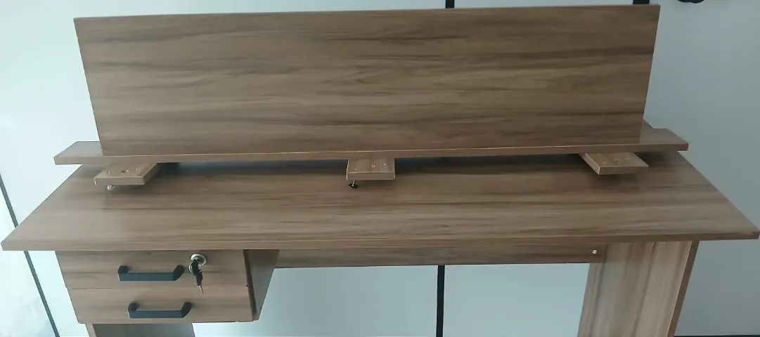 Mesa para escritório - Usada bem conservada (vai desmontada) - Foto 4
