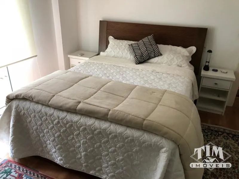 Apartamento- Petrópolis, Vila Militar