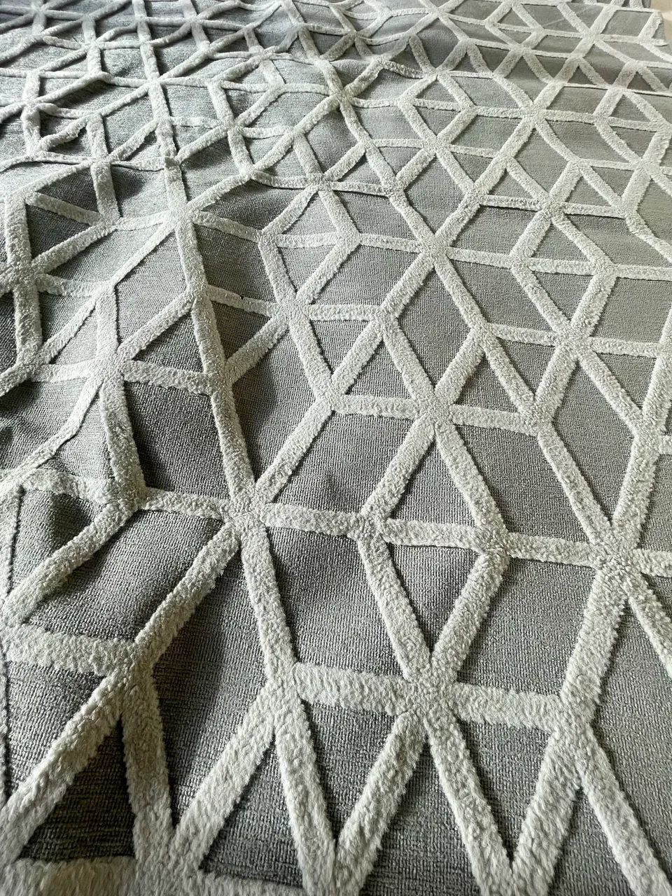 Tapete Geométrico Cinza e Branco 3,00 x 2,40m - Ótimo Estado - Foto 5