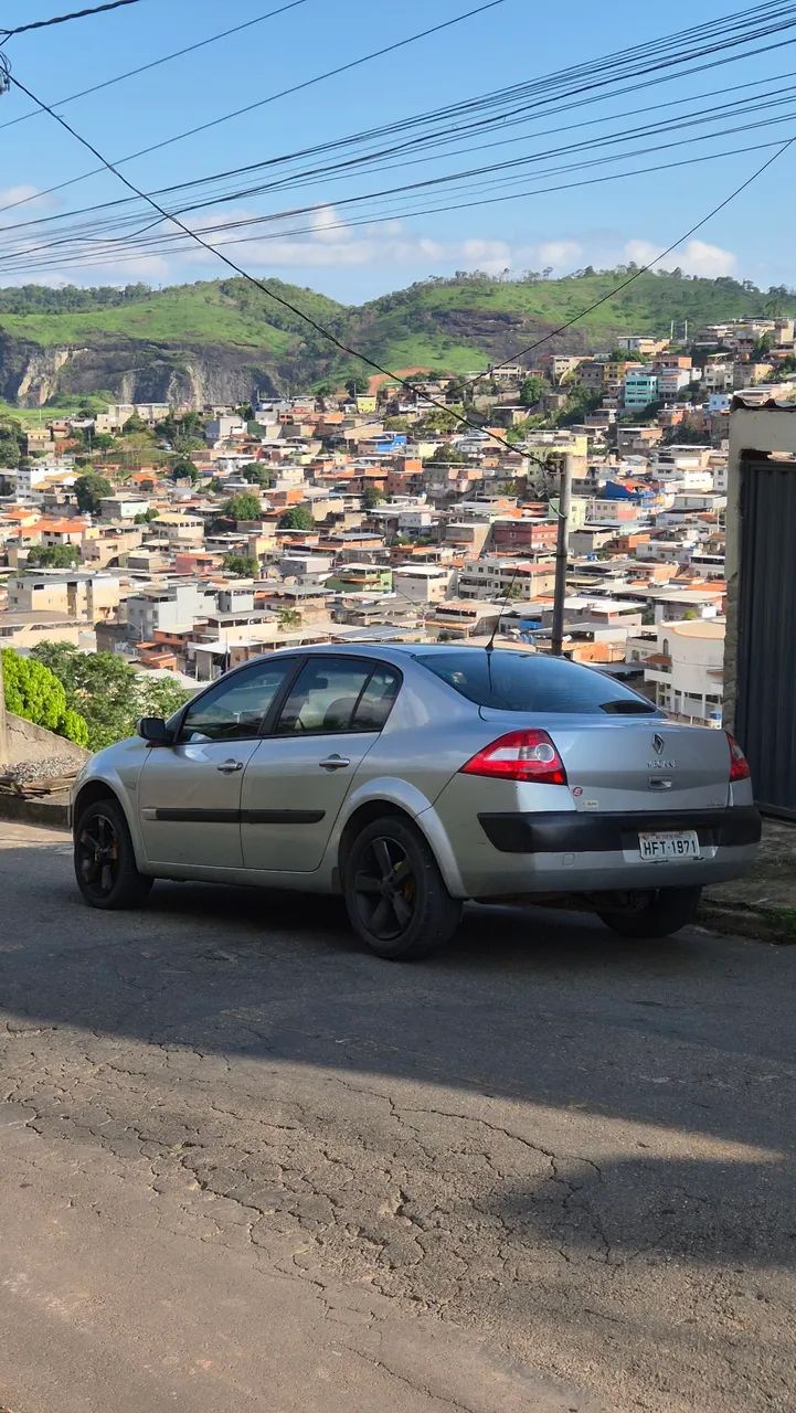 Renault Megane Megane Sedan Dynamique 2.0 16V Mec. 2008