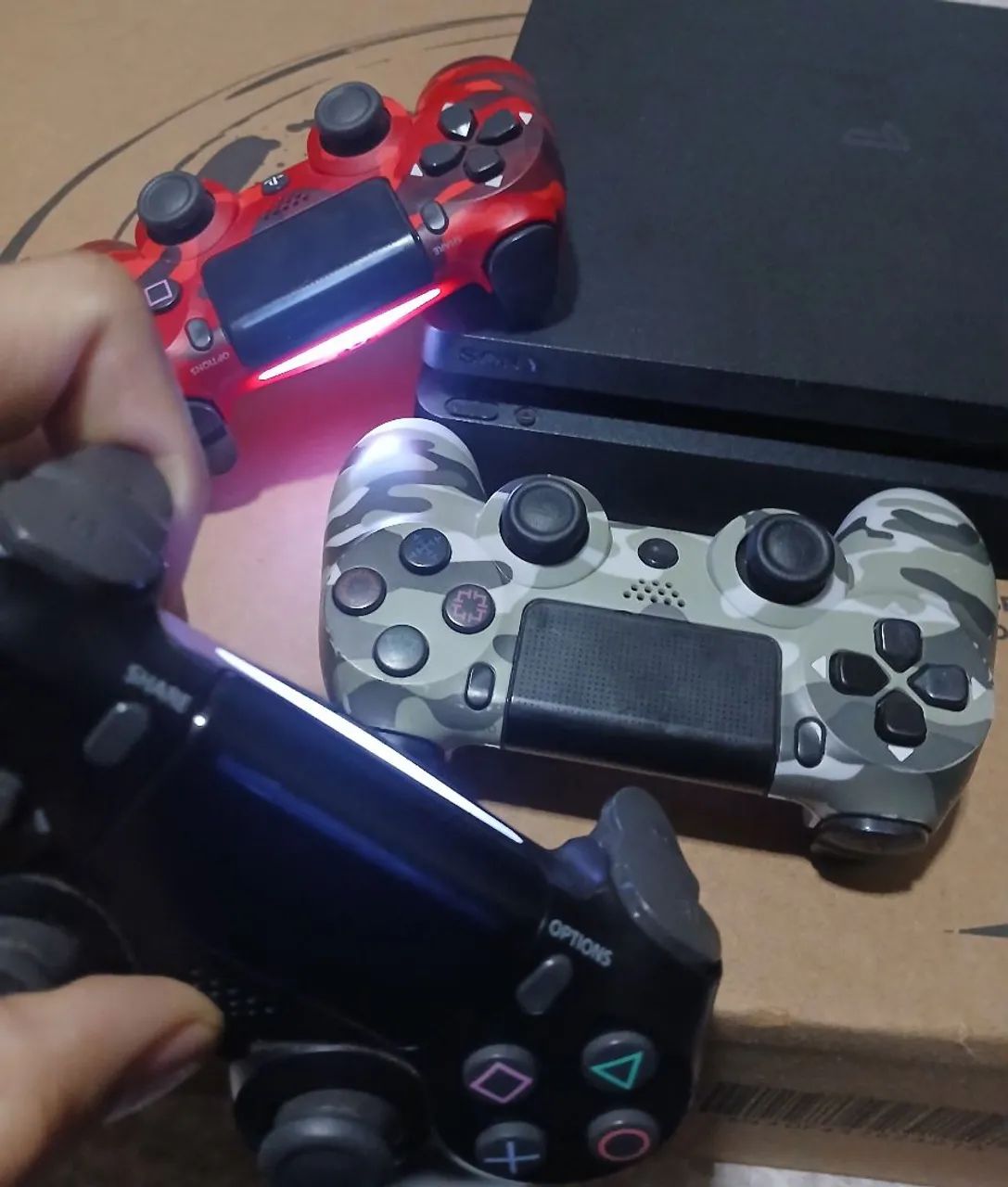 PS4 1TB + 3 CONTROLES + 9 JOGOS  - Foto 3