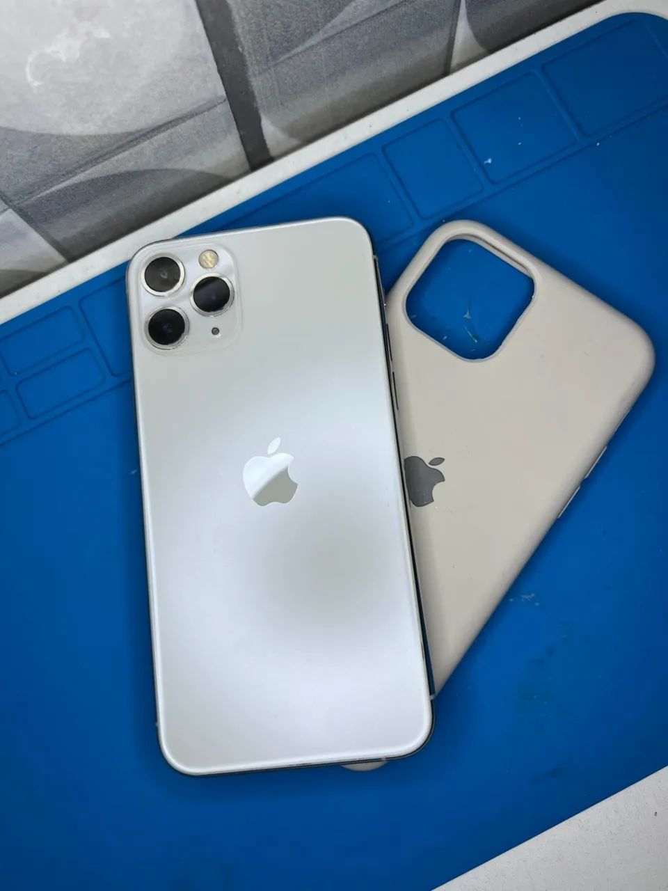 Apple iPhone 11 Pro ホワイト 本体 iPhone 11 Pro 256gb - Celulares e Smartphones - Colônia Santo