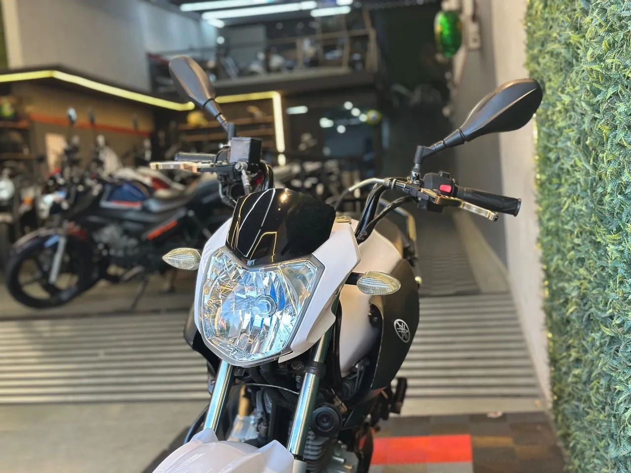 YAMAHA FACTOR 150 ED 2017 BRANCA  - Foto 3