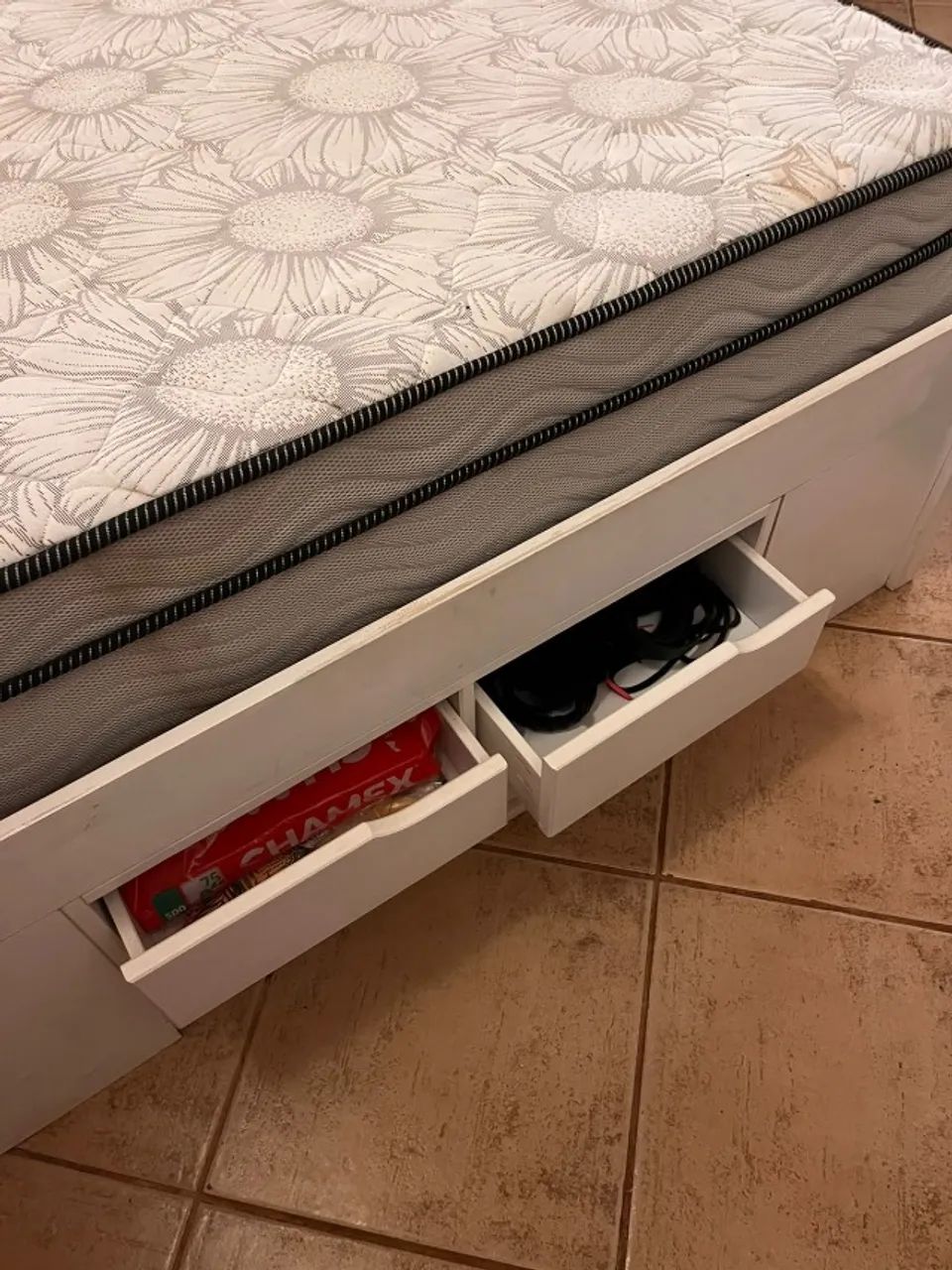 Cama de casal com 4 gavetas - Foto 4