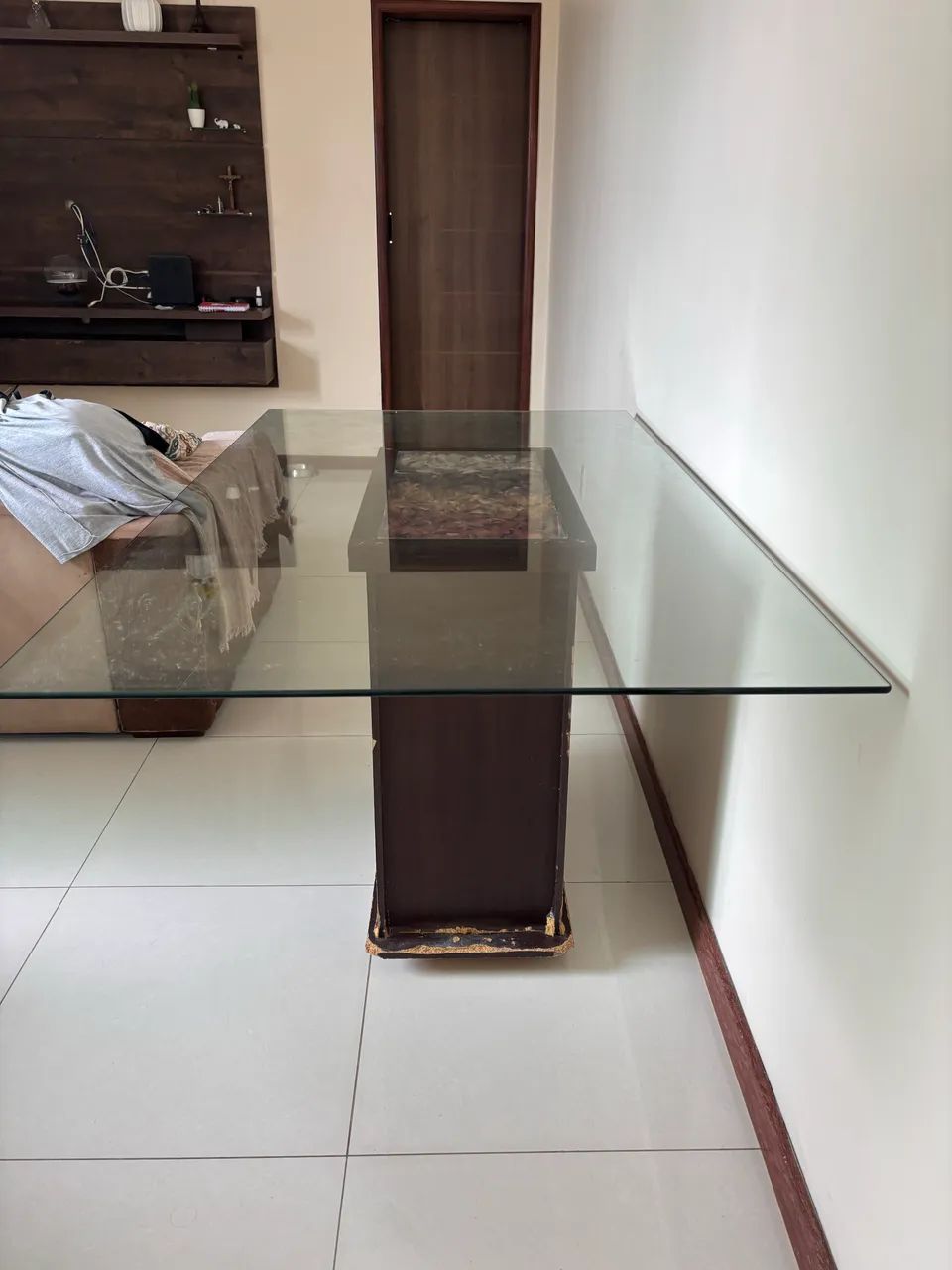 Rectangular 6-seat table466449544544276484