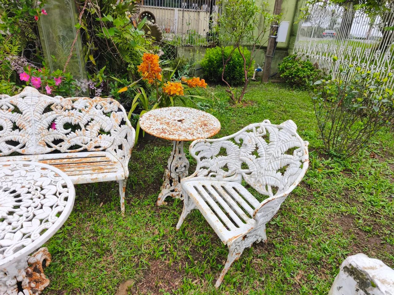 Conjunto de sofá com poltronas ferro fundido  - Foto 5
