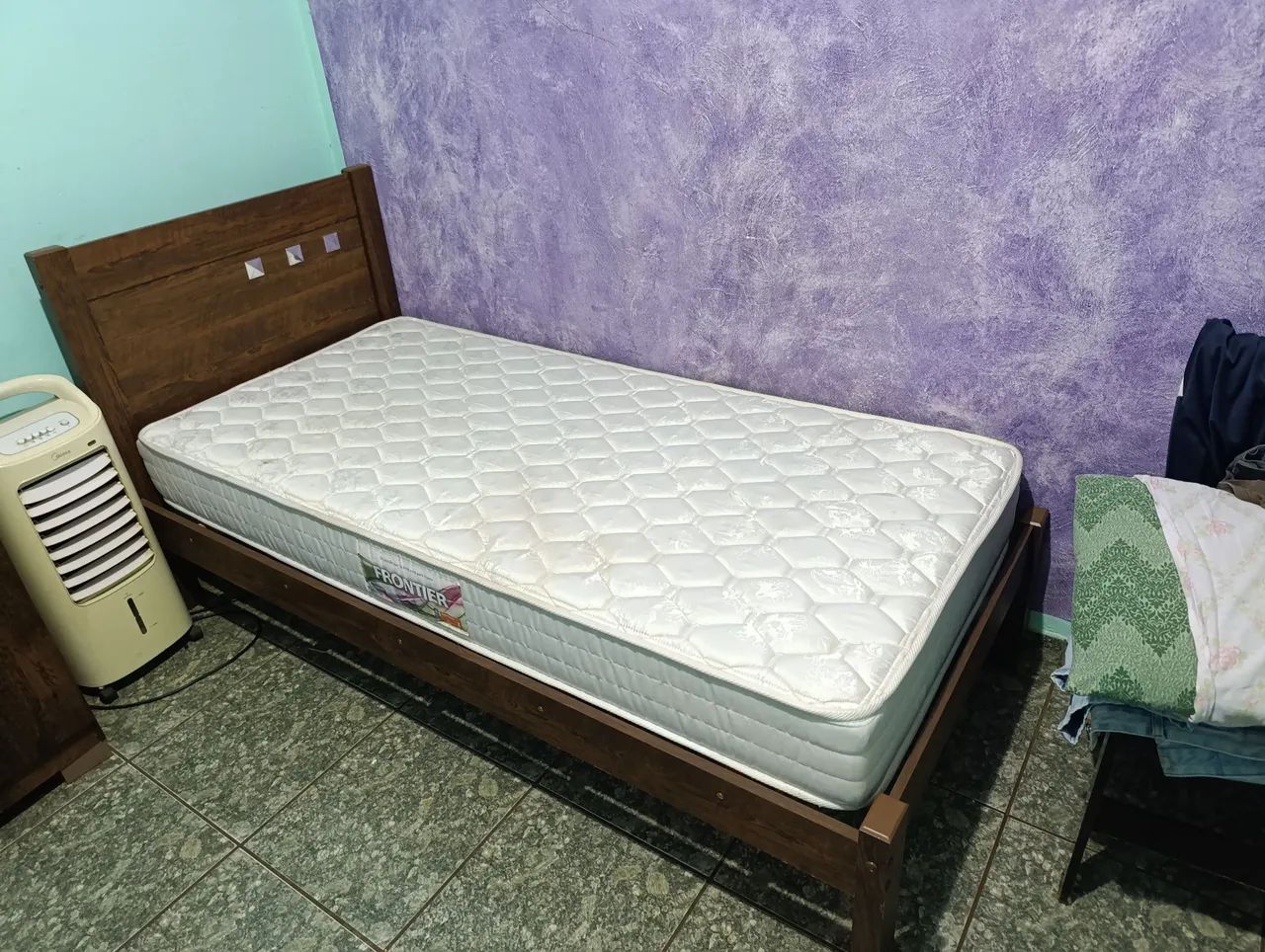 Cama e colchão solteiro seminovo - Foto 3