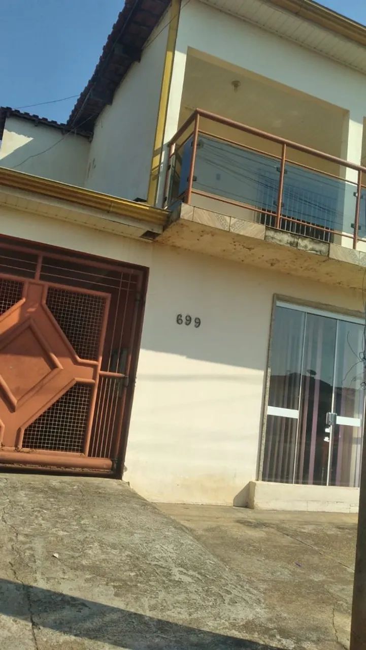 Casa com ponto comercial 