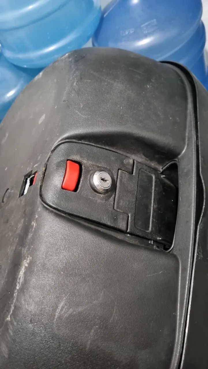 Vendo baú para moto  - Foto 5
