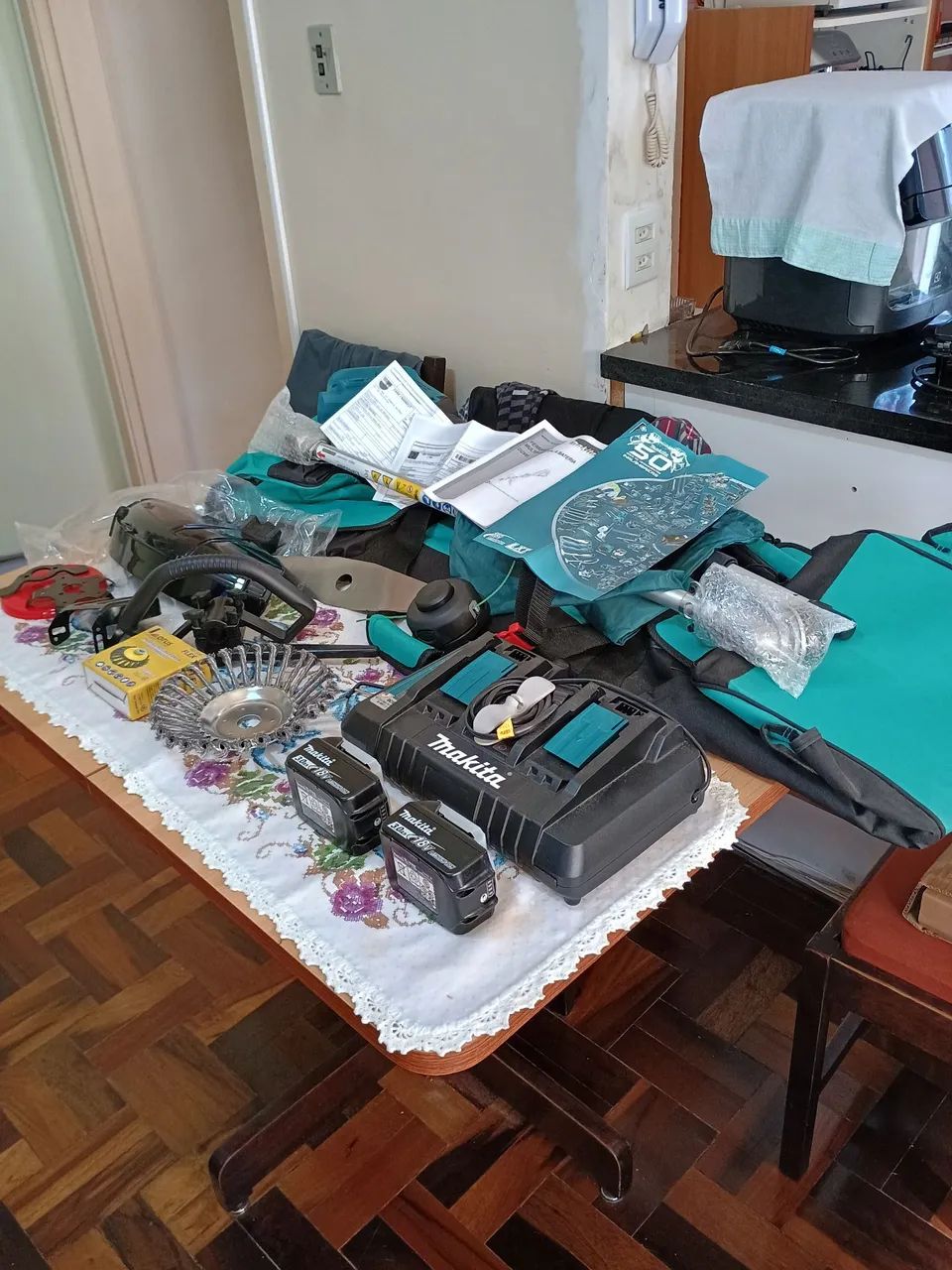 Vendo multifuncional Makita 36w completa sem uso com nota fiscal valor 3.500 a vista 