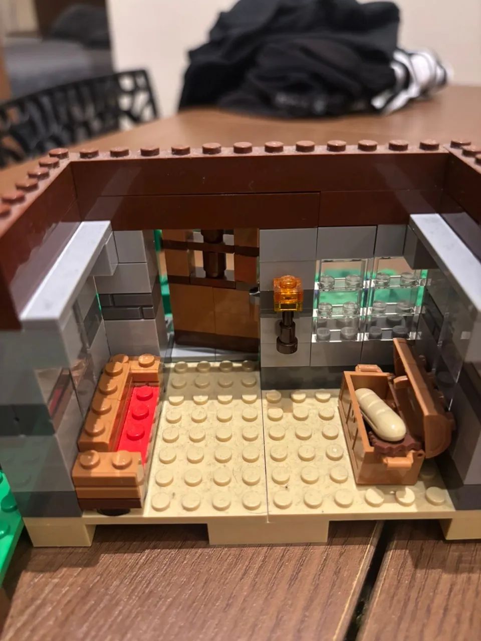LEGO Minecraft: O Chalé da Abelha (21241) - Foto 2