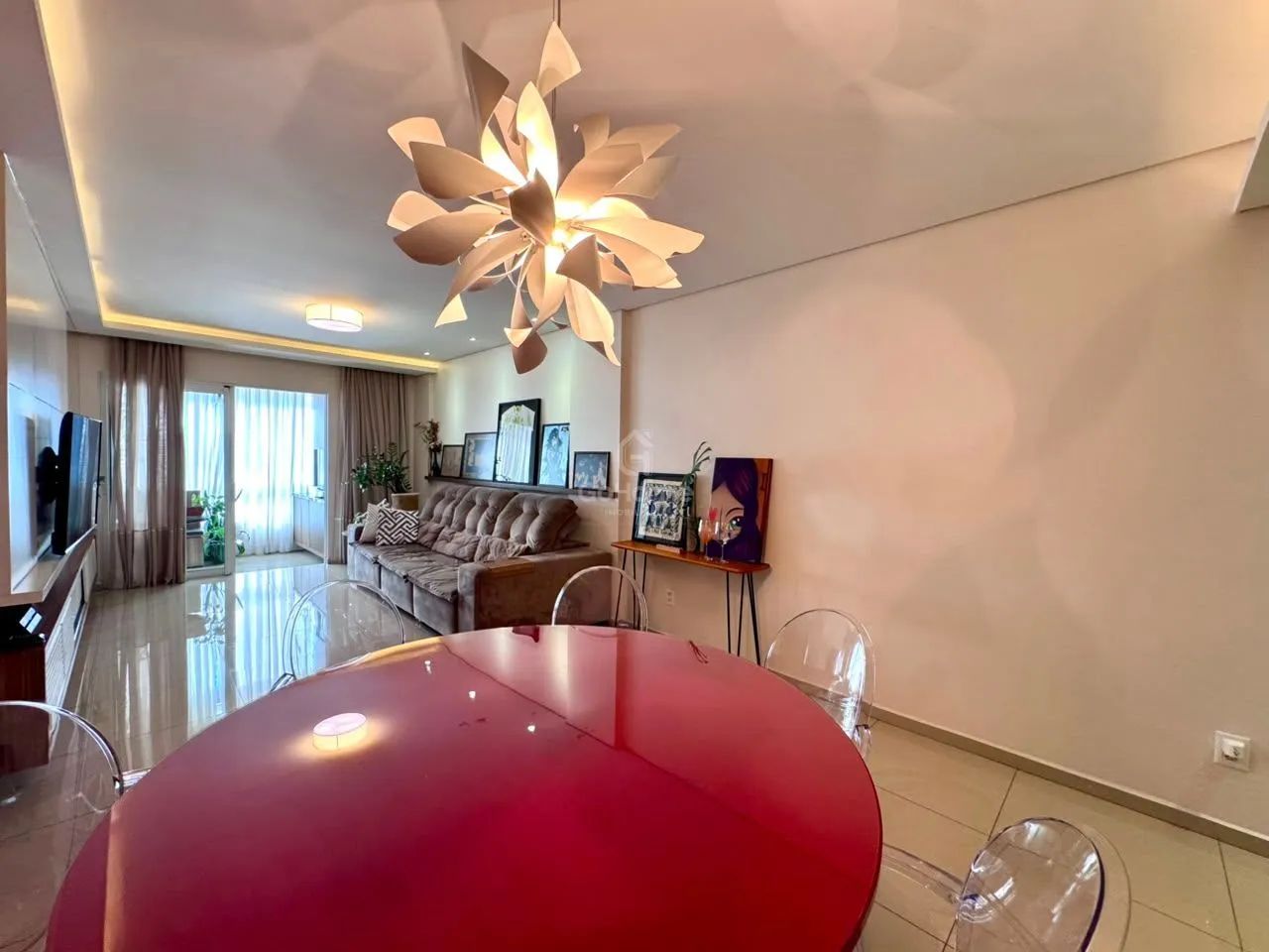 Apartamento semimobiliado de 3 quartos com terraço no Centro - Foto 4