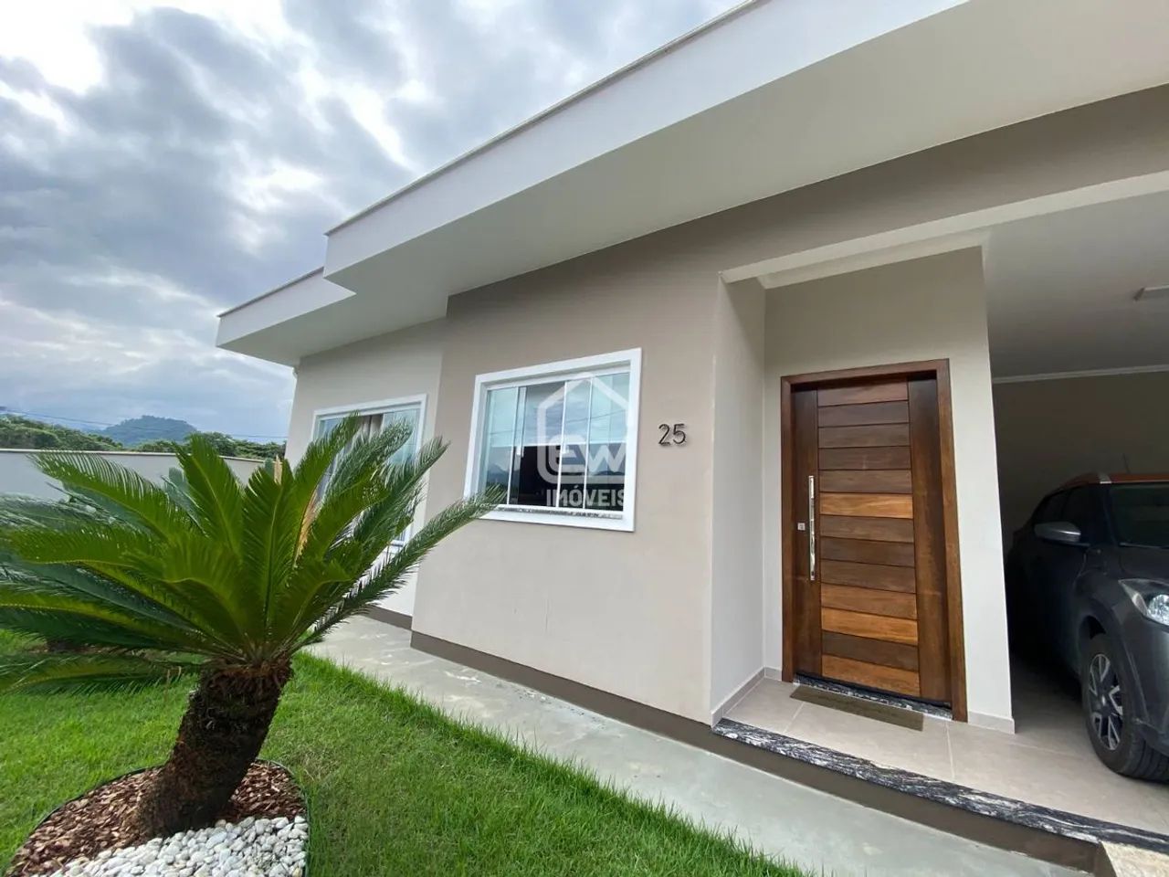 Casa Excelente com 150m² em Schroeder, SC