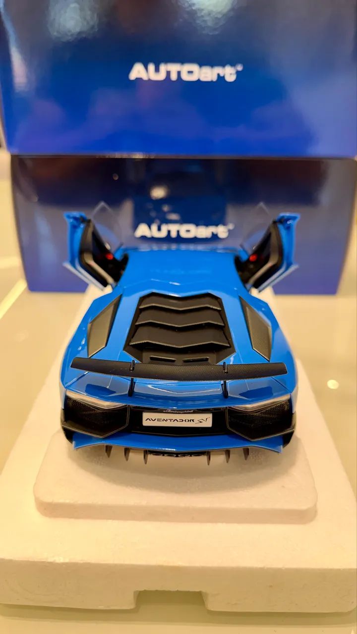 Lamborghini Aventador LP750-4 SV AUTOart 1:18 Azul - Novo na Caixa