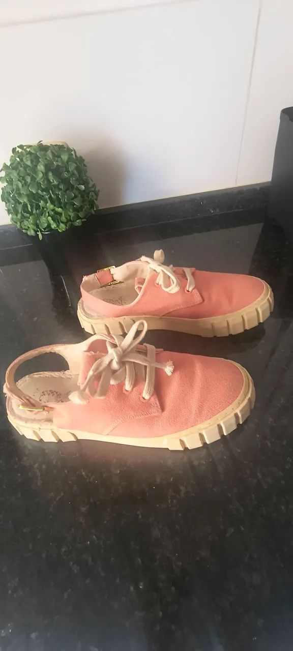 Vende-se Tênis da Farm - Foto 2