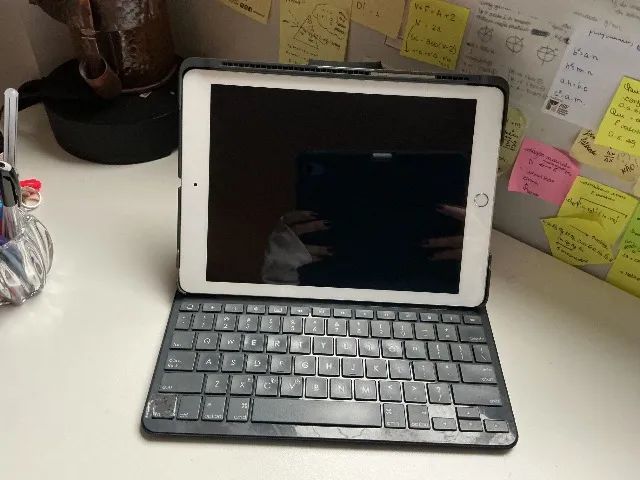 iPad 5ª Geração A1822 32GB + Teclado | Ótimo Estado | Completo - Foto 5