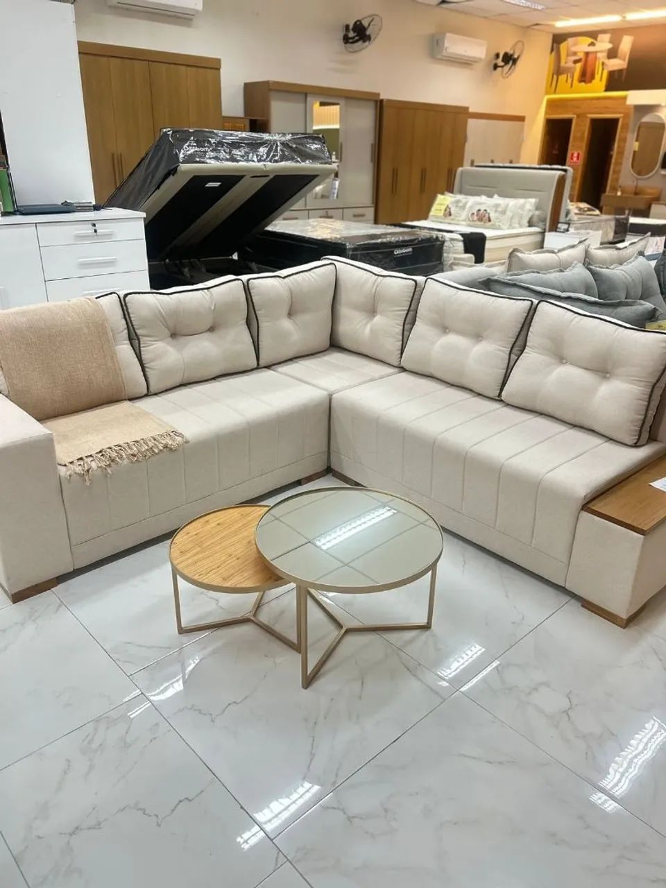 Sofá de canto 7 lugares luxuoso ?