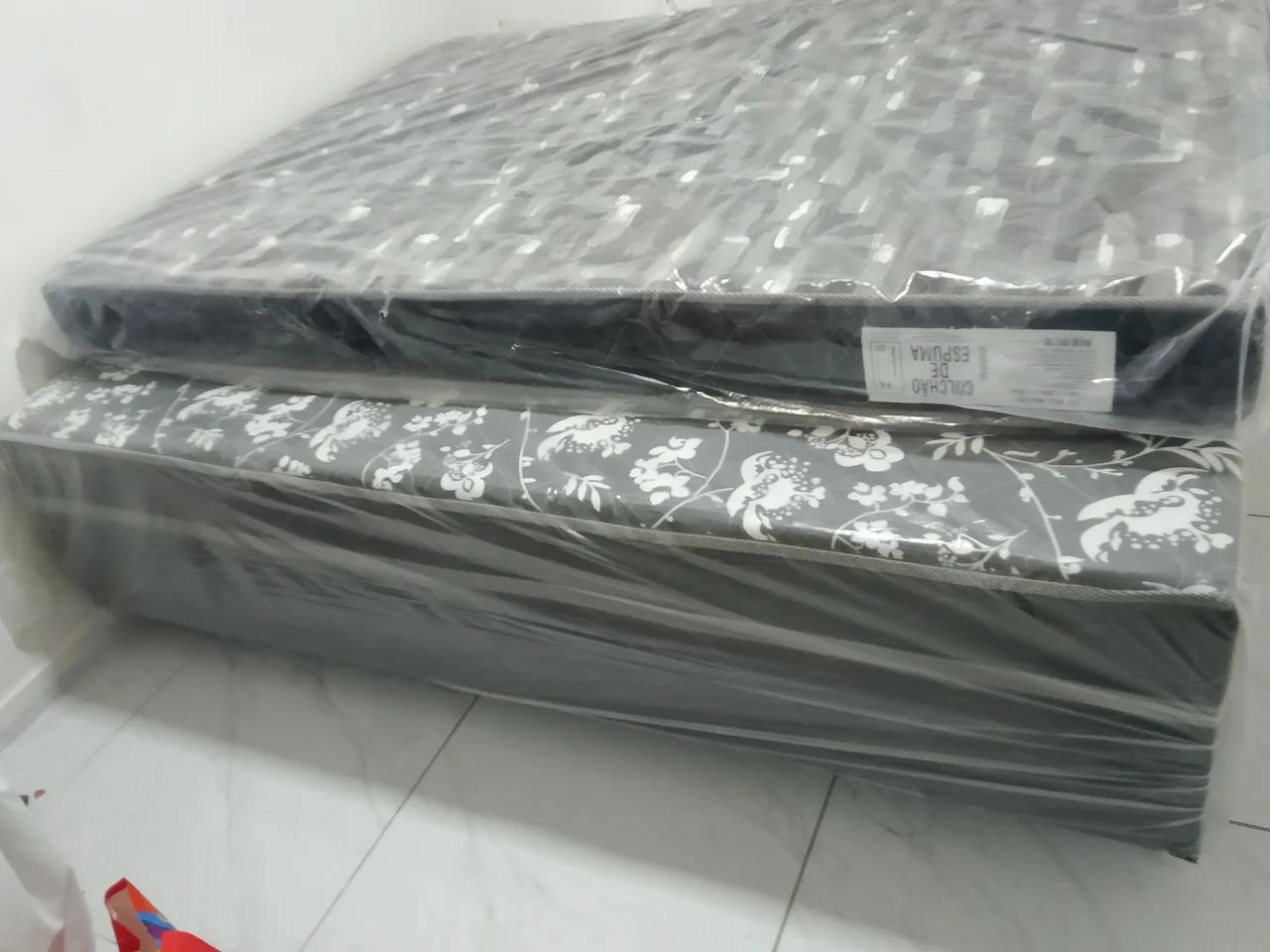 Cama box com colchão 100% novo espuma 850