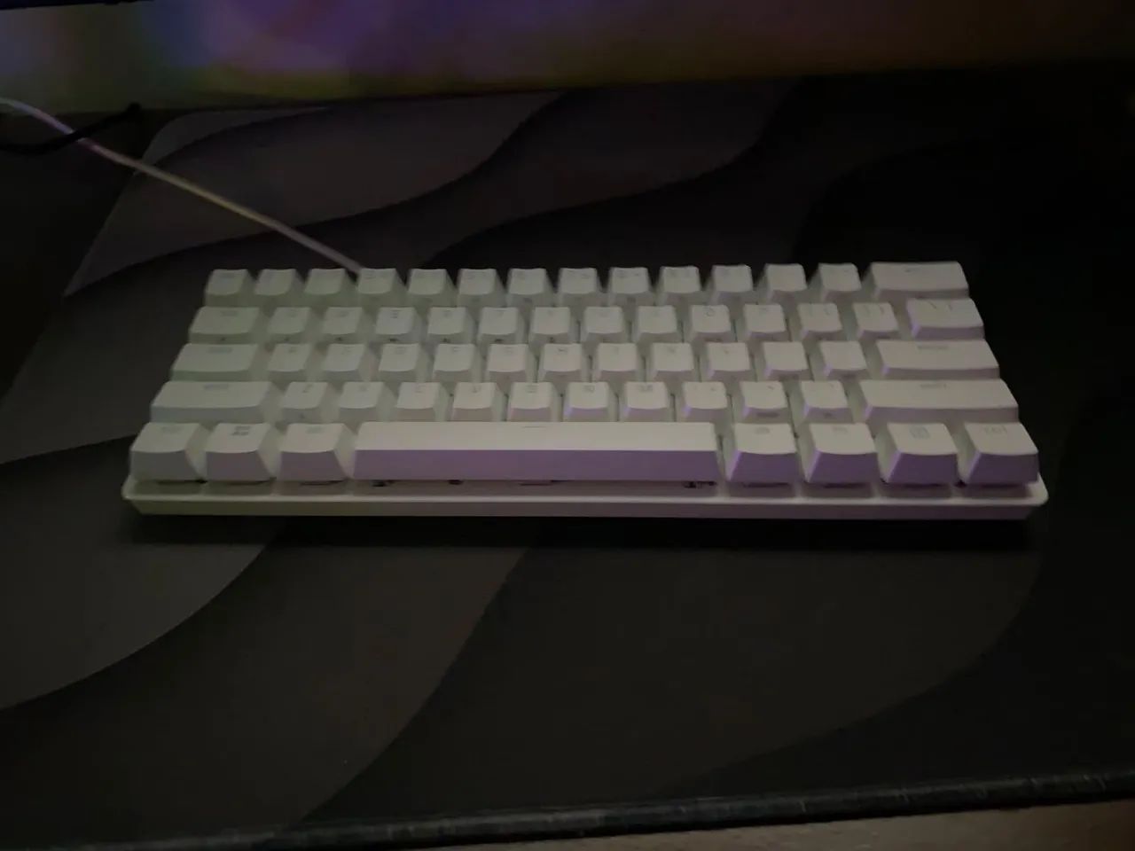 razer huntsman mini white red switch 60% - Foto 2