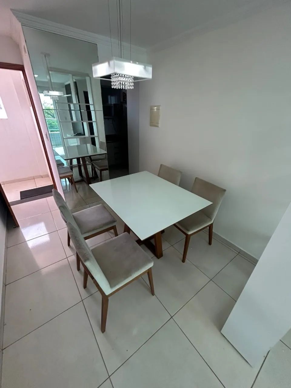 Mesa de jantar com cadeiras - Foto 5