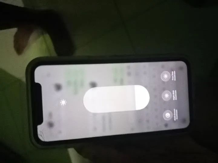 iPhone 11 todo bom original bem conservado no preço  - Foto 5