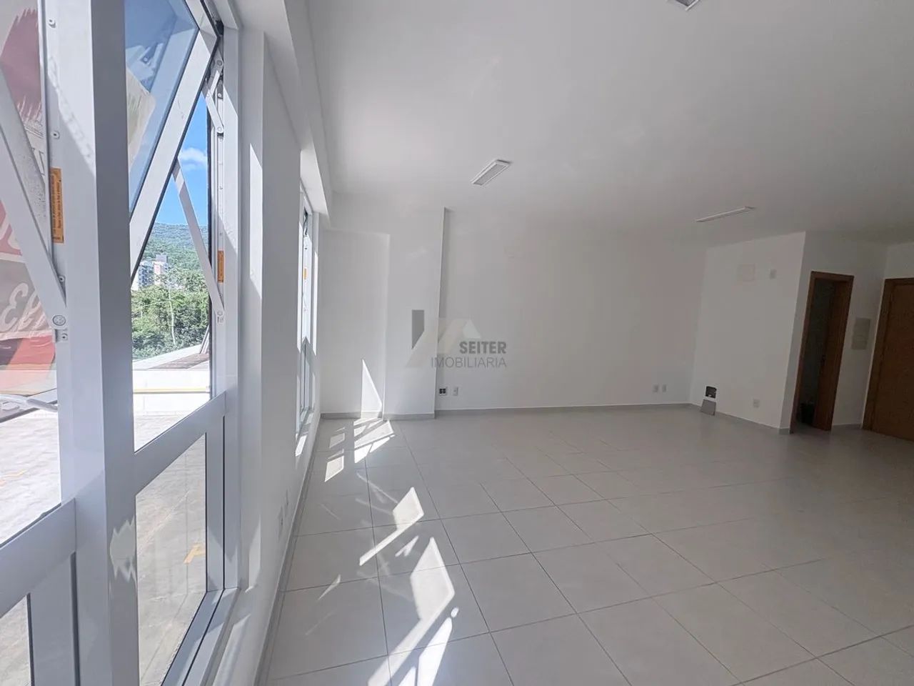 Sala comercial a venda Florianopolis Itacorubi com 42 m2 de área com vaga de garagem - Foto 4