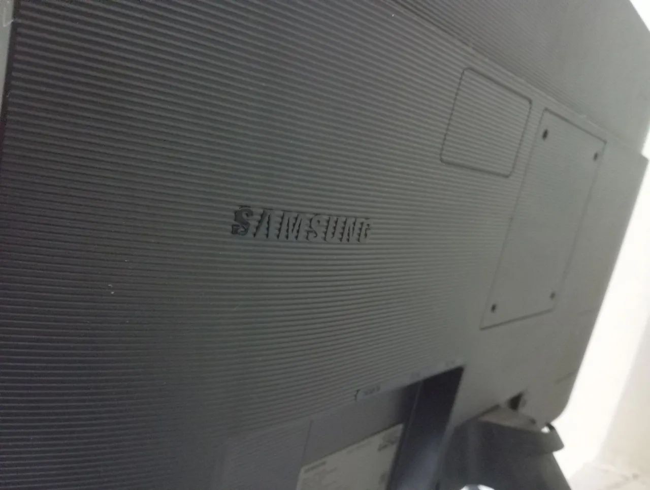 Monitor Samsung 27 polegadas (com defeito) - Foto 2