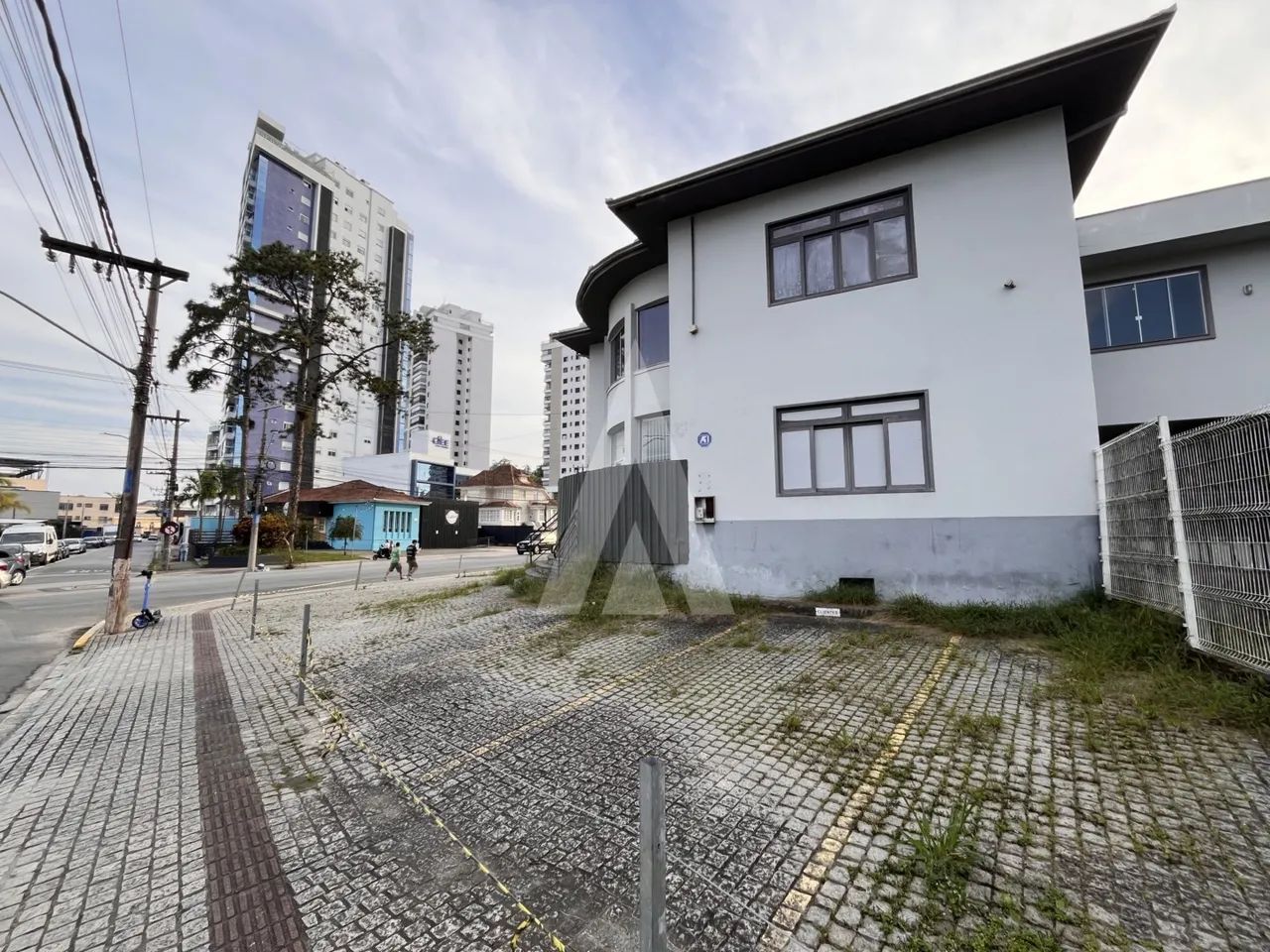 Imóvel comercial no Centro com 478 m² e 20 vagas de garagem. - Foto 3
