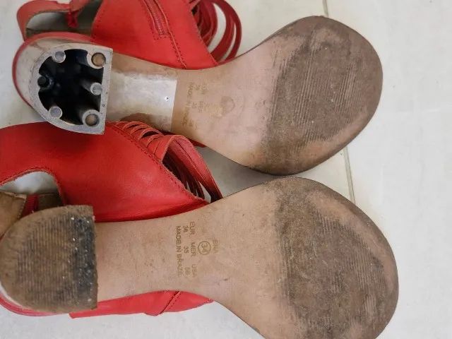 sandália constance salto bloco vermelha 34 - Foto 4