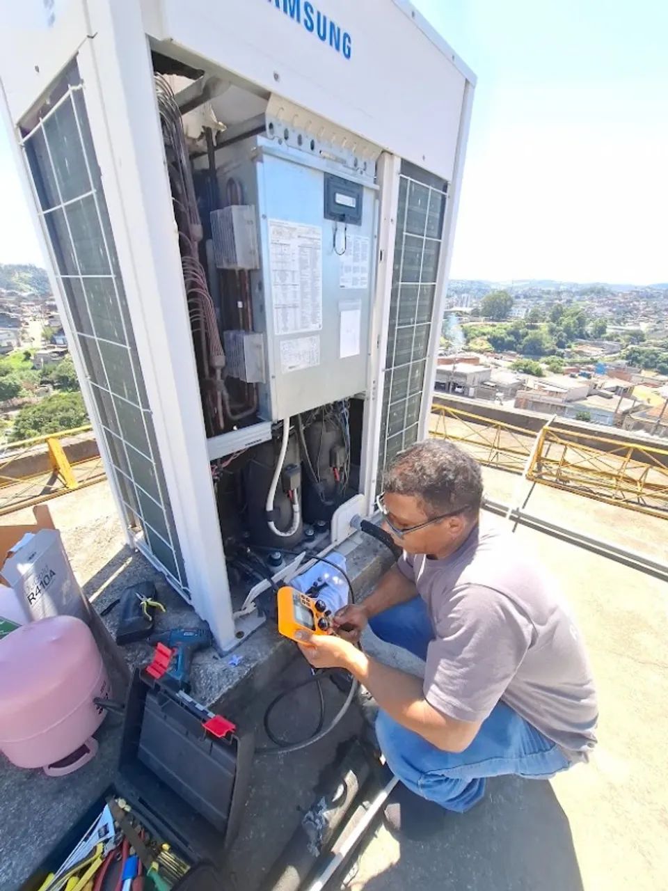 INSTALAÇAO DE AR CONDICIONADO E MANUTENÇAO  DE ARCONDICIONADO - Foto 2
