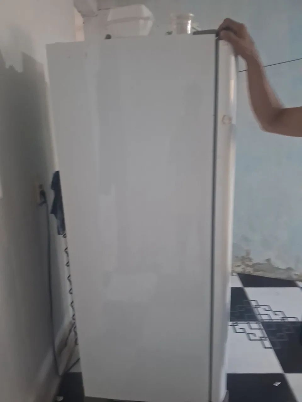 Vede se uma geladeira  600 - Foto 4