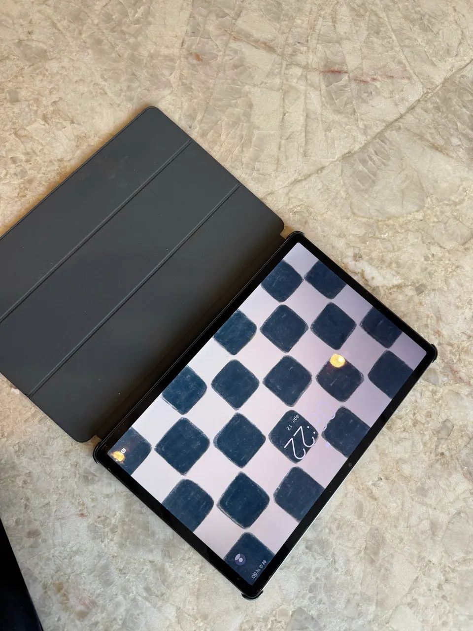 Lenovo P12