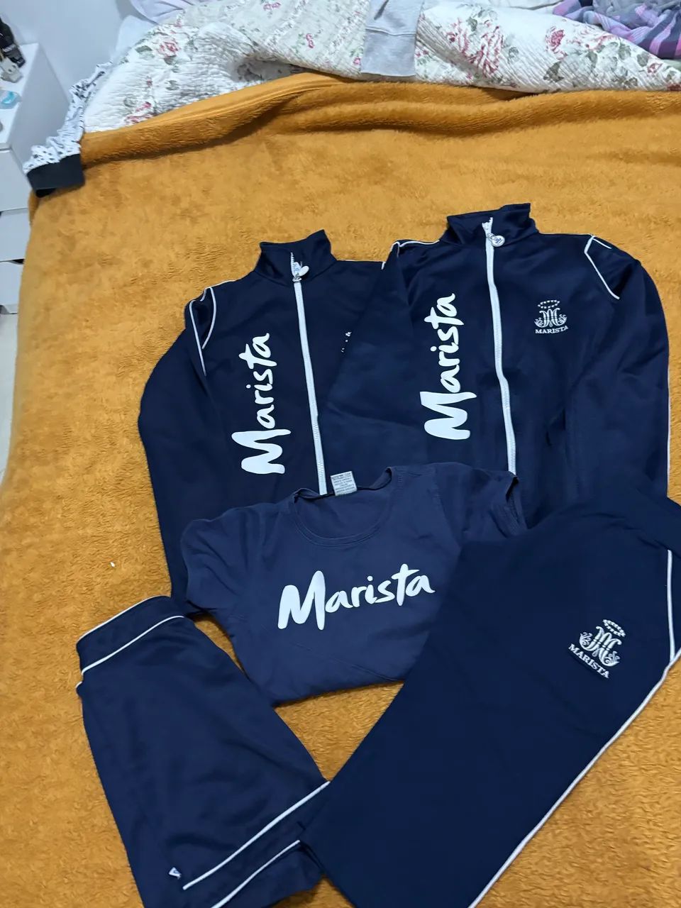 Kit com 5 peças de Uniforme colégios Marista 
