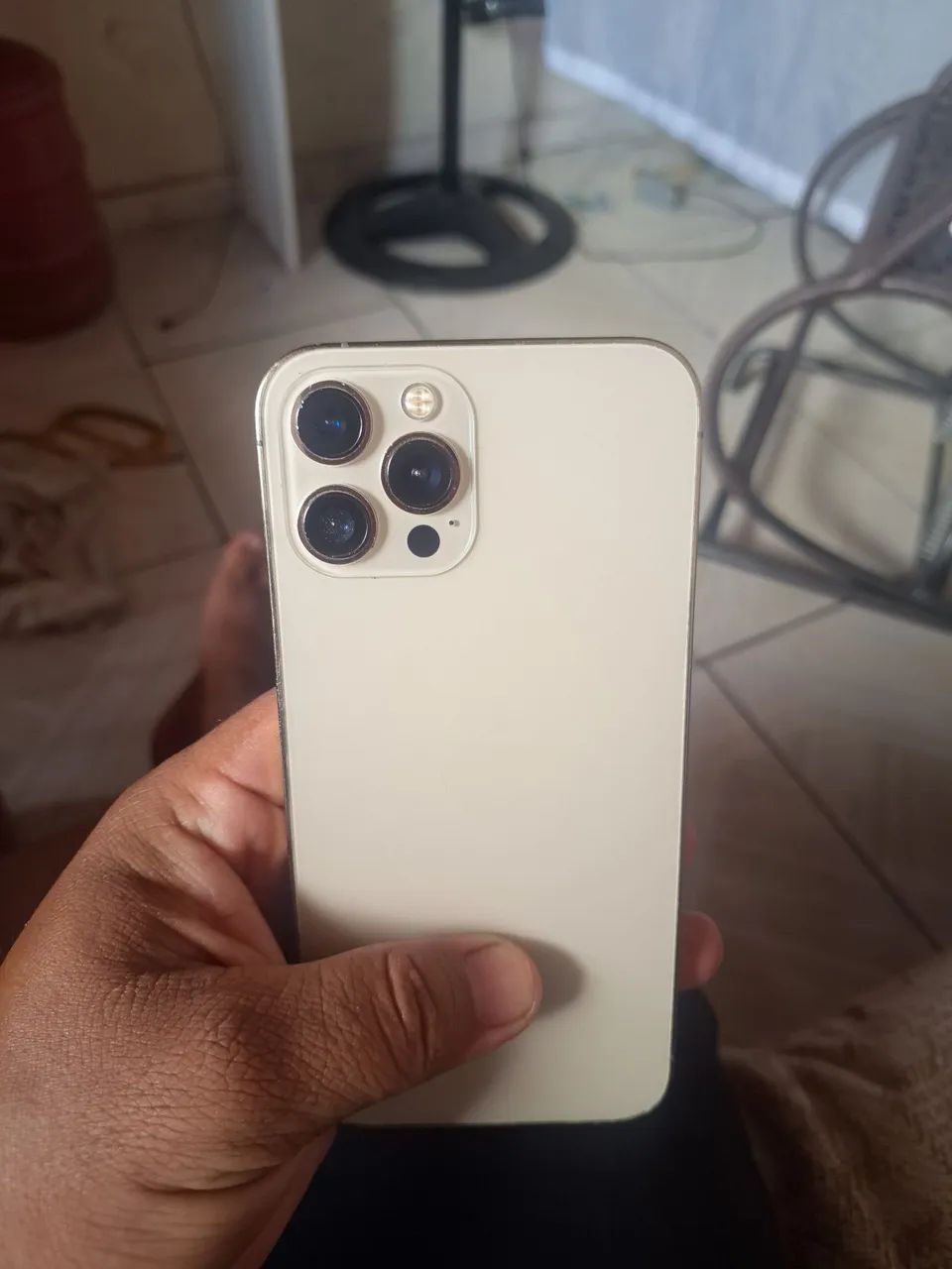 Iphone 12 pro max sem defeitos 128 gigas  - Foto 4