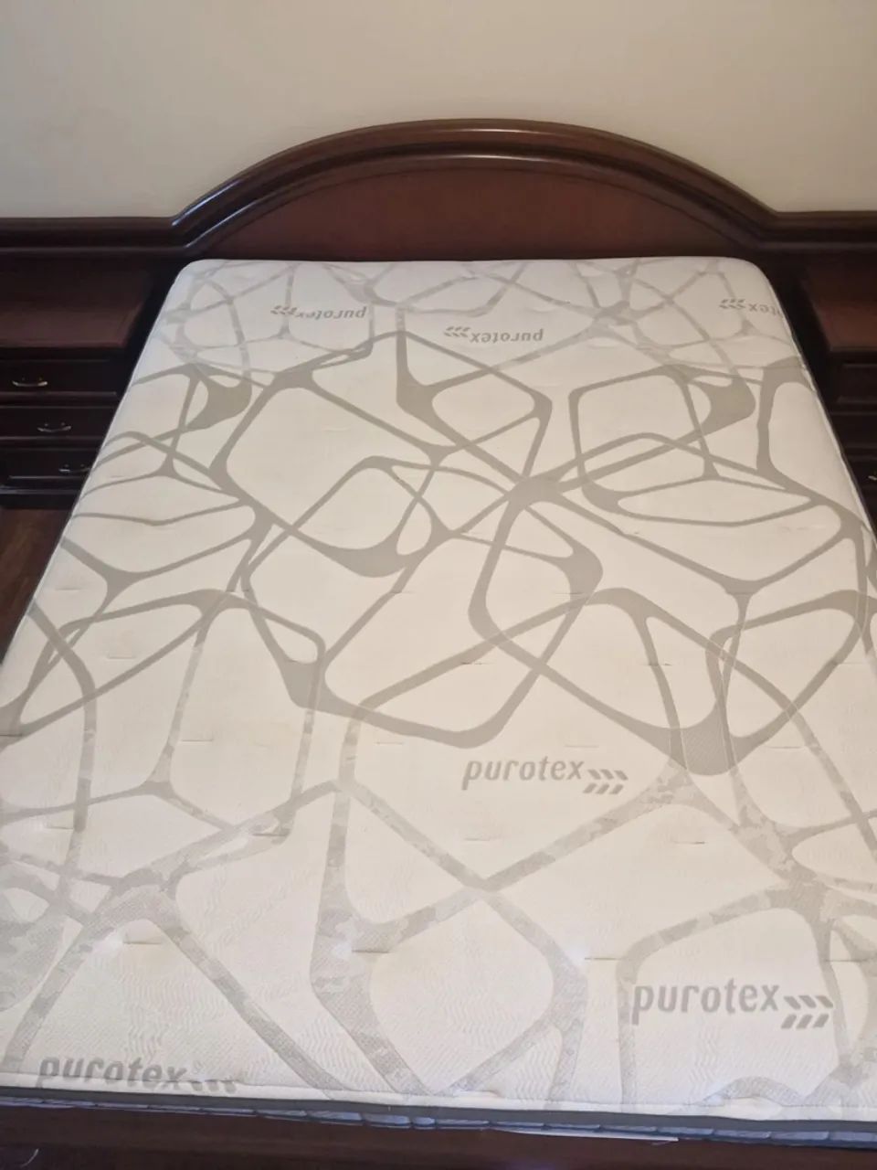 Conjunto Cama Casal com Mesas de Cabeceira e Cômoda 5 Gavetas - Foto 3