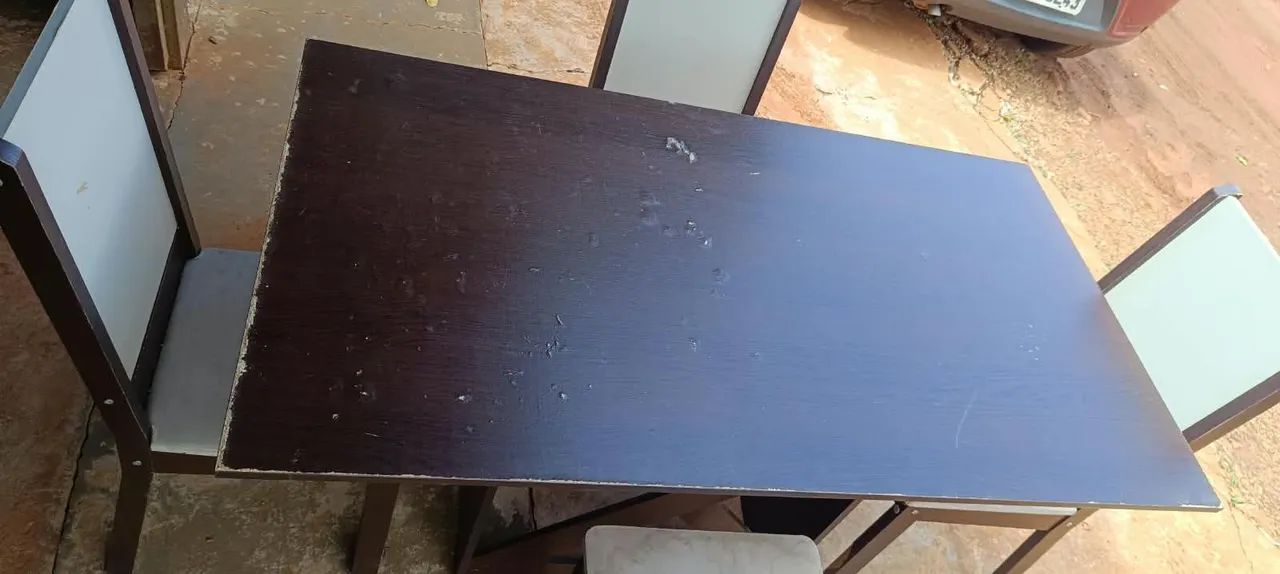 Mesa com 4 cadeiras, usadas  - Foto 2