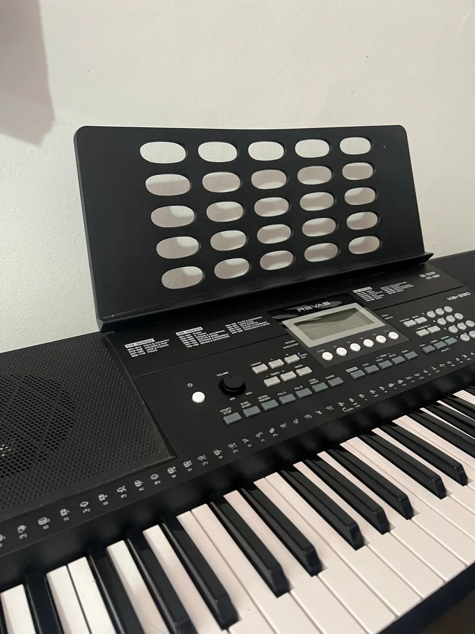 Vendo teclado Revas KB330 - Foto 5
