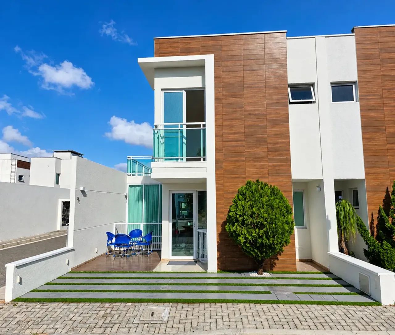 Casa duplex com 135m² em Cond. Club em Eusébio-CE