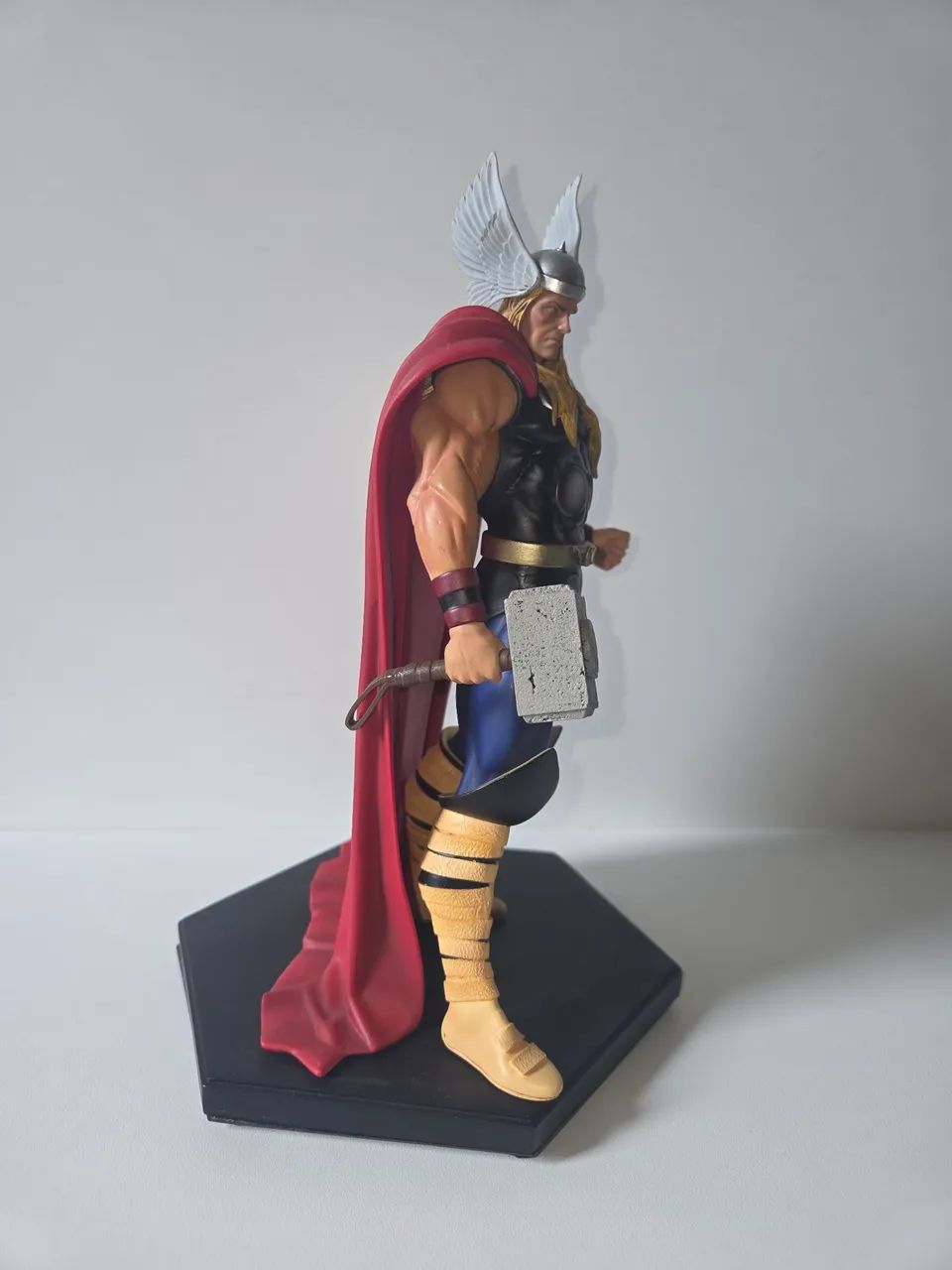 Thor comics iron studios 1/10 leia a descrição - Foto 2