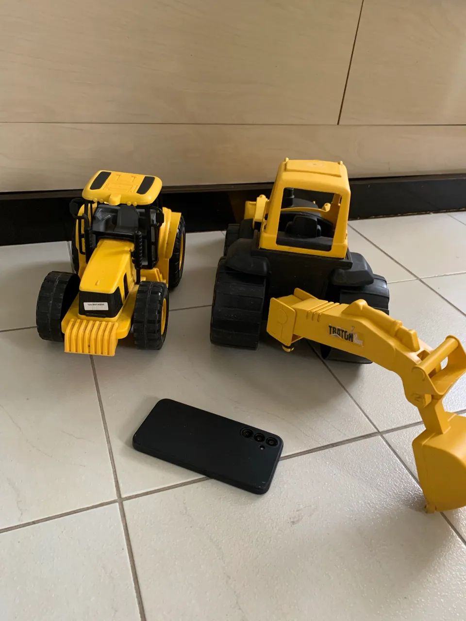 Tratores de brinquedo - Foto 4