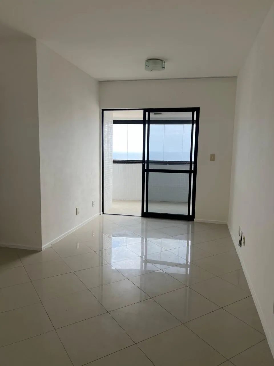 APARTAMENTO 3/4 COM SUÍTE E VARANDA NO MELHOR DO IMBUI  - Foto 3