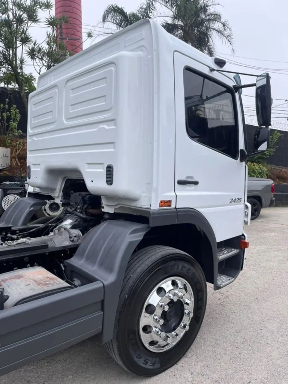 Mb Atego 2425 2011 6x2 Chassis  - Foto 3