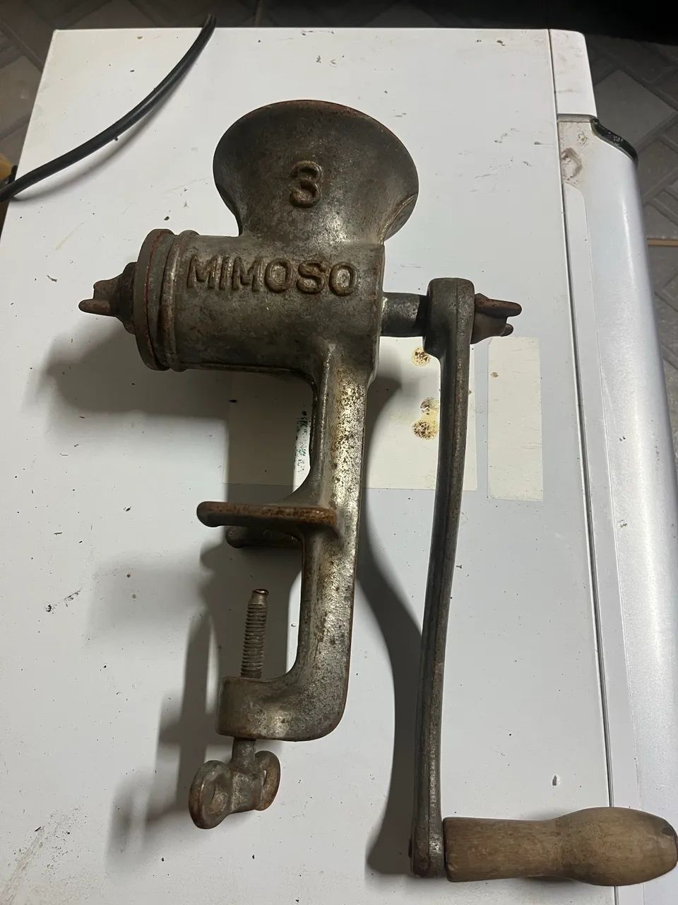 Moinho antigo de carne n3