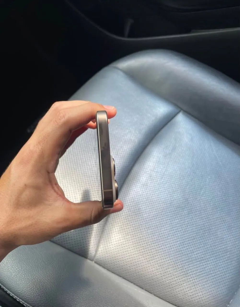 iPhone 16 Pro Max - 256GB - Foto 3