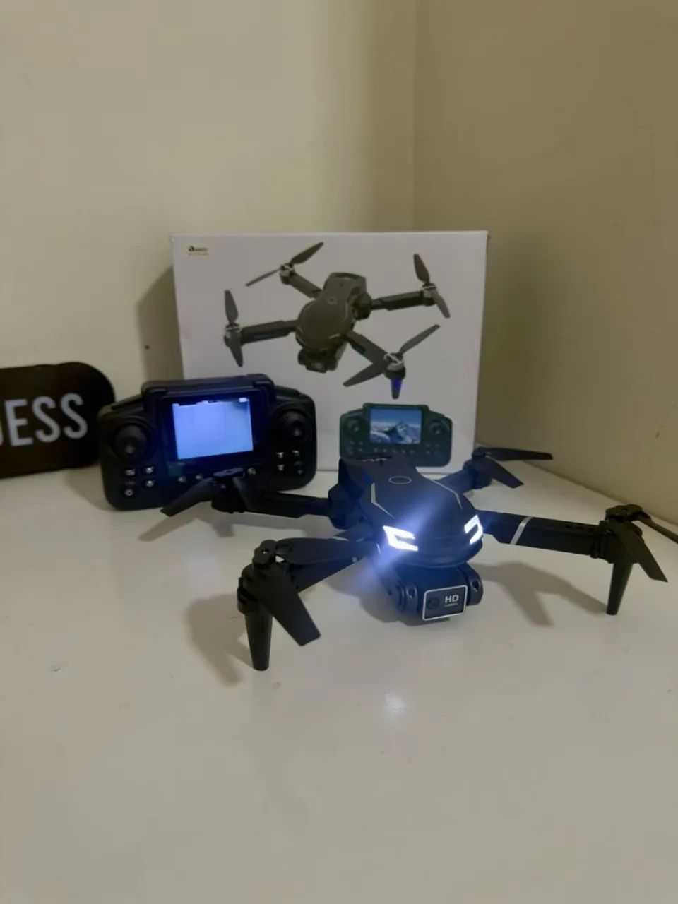 Drone V88 Com câmera  - Foto 3