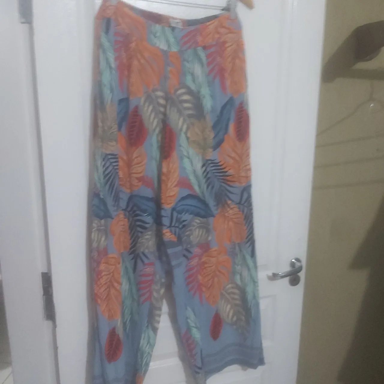 CALÇA  PANTALONA PALAK ESTAMPADA - TAMANHO  M - Foto 2