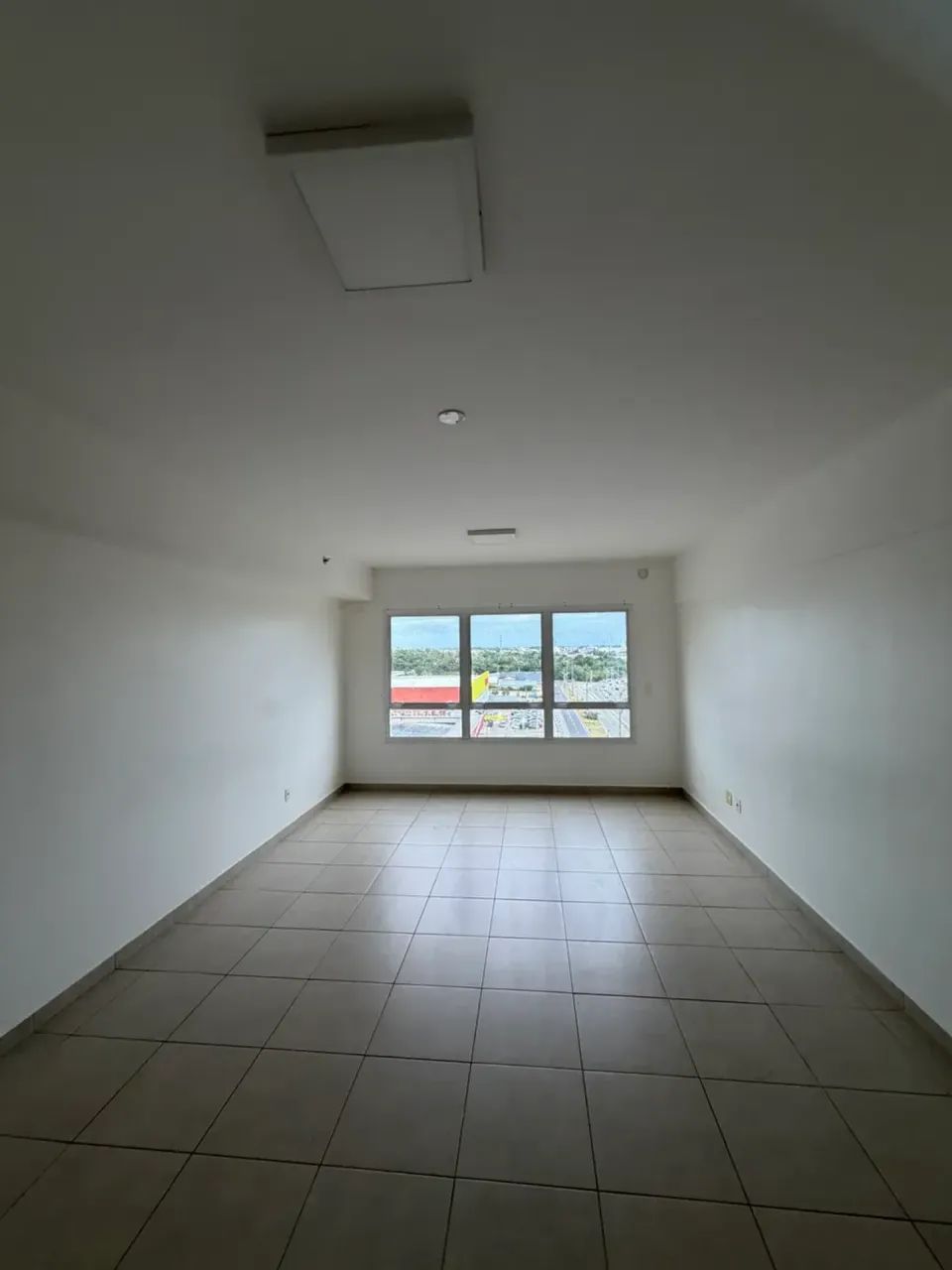 SALA NO PATEO JARDINS COM 34m2 - NASCENTE - Foto 4